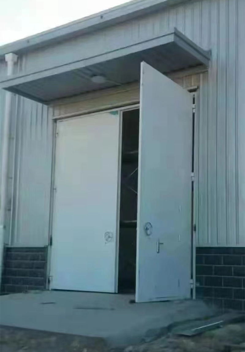 �����T�������T��