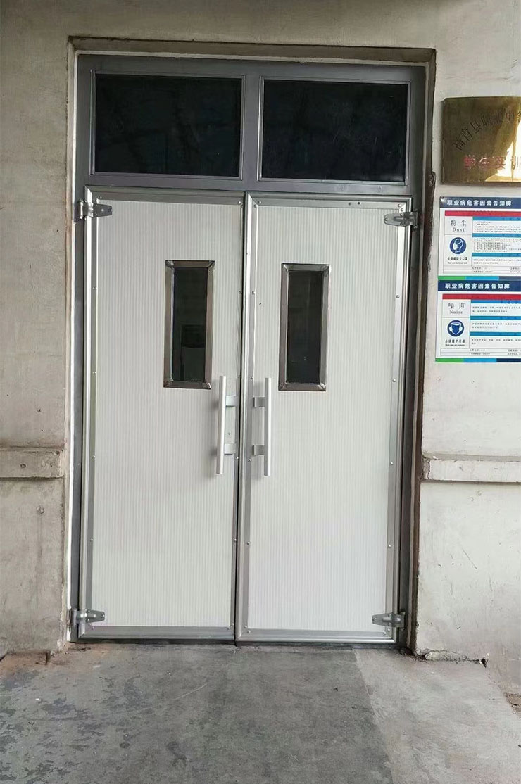 ���I�T(�����T)