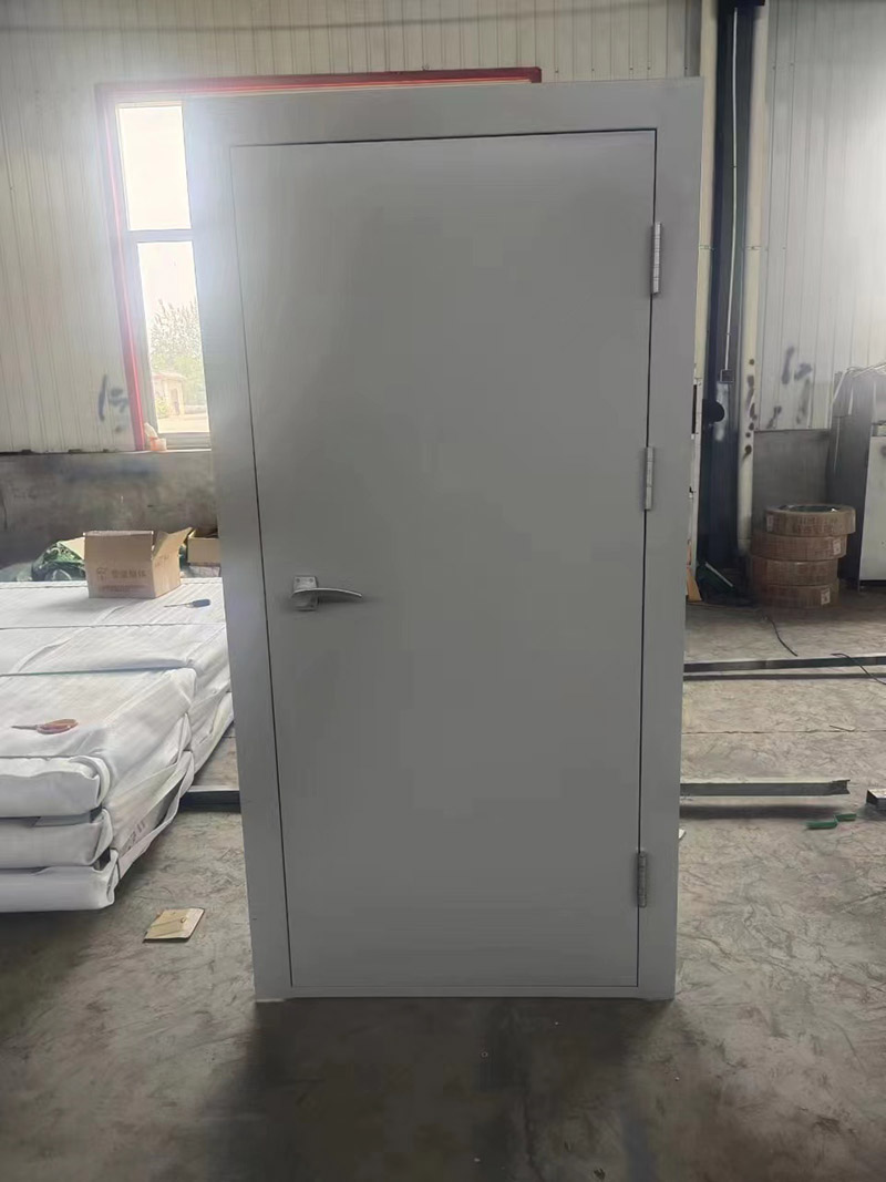 ��������T